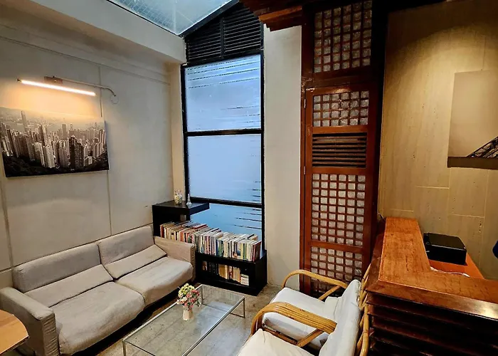 Monchere Hotel *
