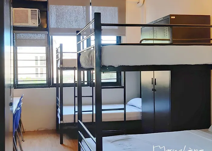 Monchere Hotel *